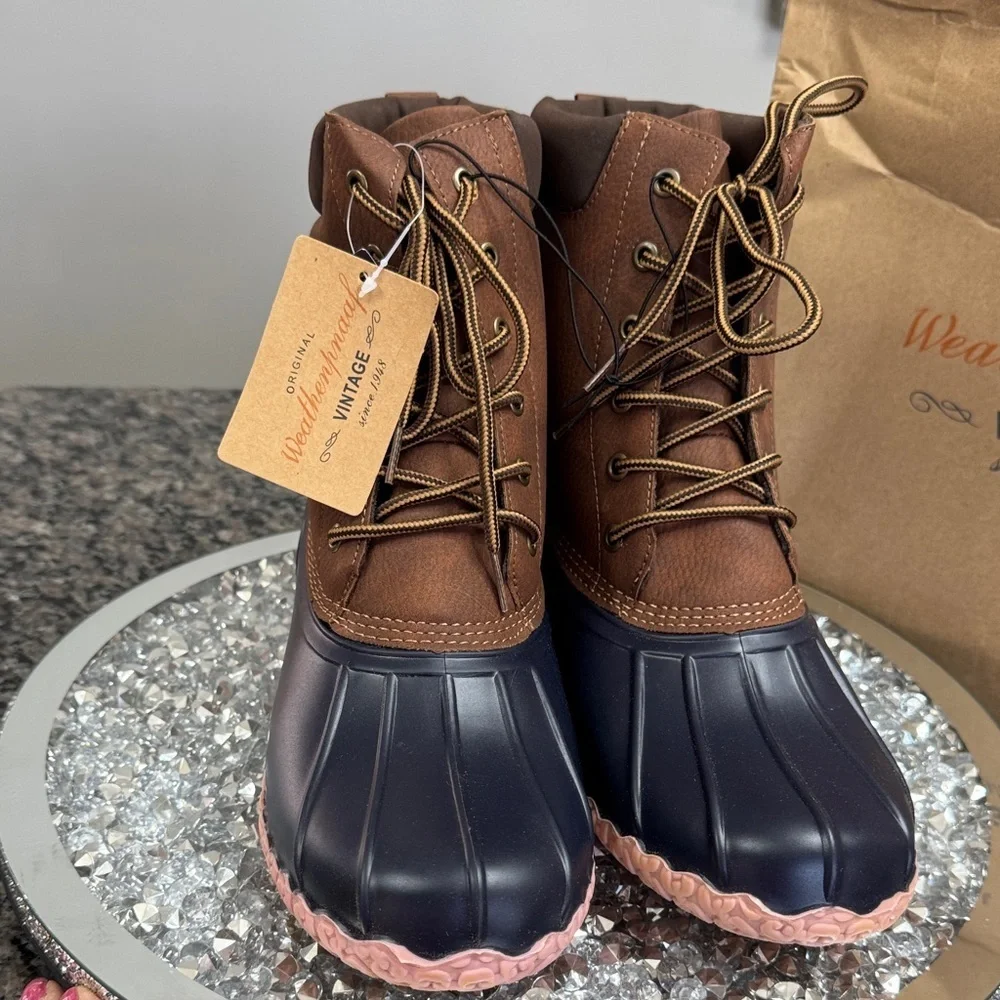 Weatherproof Vintage Brown and Navy Boots NEW 10